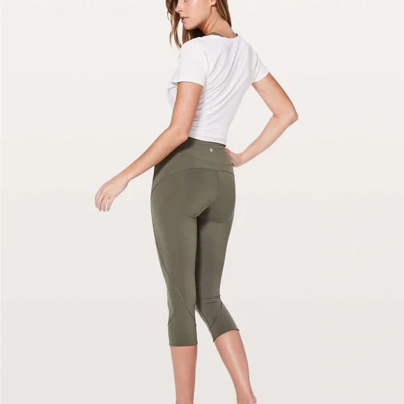 Lululemon In Movement Crop Everlux 19" Sage green - Picture 9 of 10